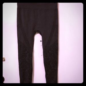 Motherhood Maternity grey patterned leggings